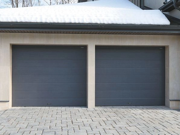 Секционные ворота 2600х2150 мм антрацитовые DoorHan RSD02, irkutsk.doorhan.ru